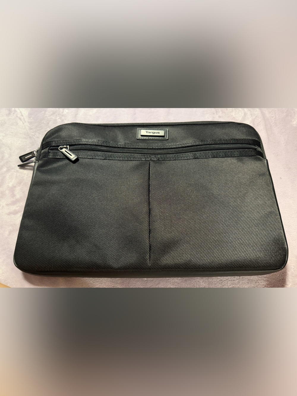 Targus Black Lightweight Padded Laptop Sleeve Case Bag Zipper Pocket NEW